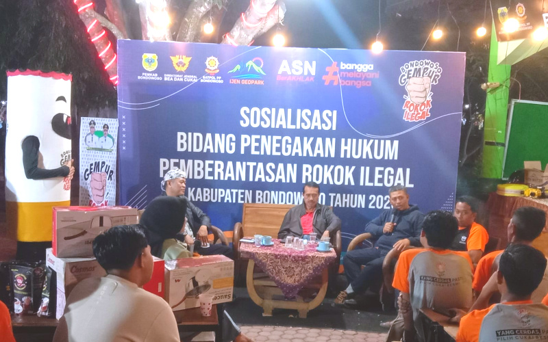 Bea Cukai bersama Pemerintah Kabupaten Bondowso, kembali menggelar sosialisasi dan kampanye gempur rokok ilegal di Alun-alun Raden Bagus Asra Kabupaten Bondowoso, Sabtu (05/08/2023) malam.