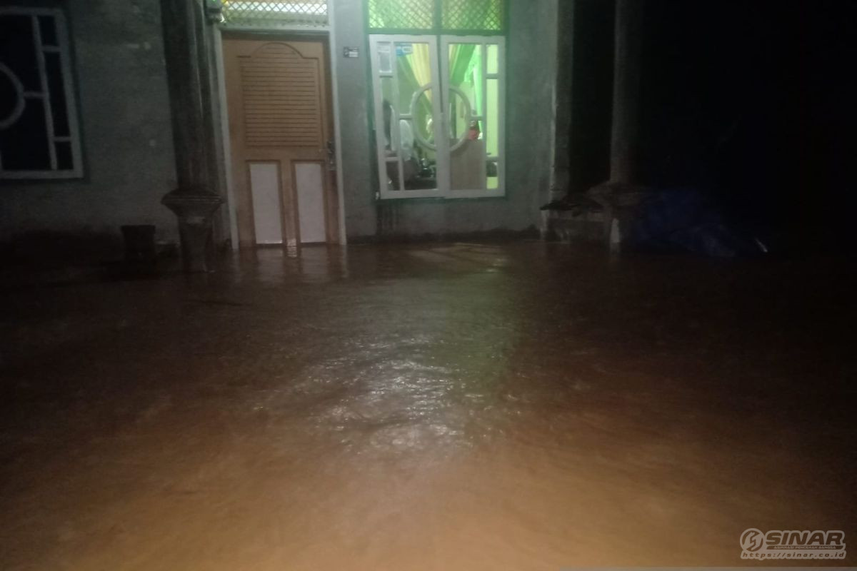 Hujan lebat, 14 desa dalam Simeulue Aceh terendam banjir satu meter