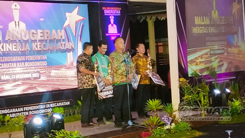 Bondowoso meraih penghargaan Nominasi di malam penganugerahan kategori Sinergitas Kinerja Kecamatan tahun 2023 di Pendopo Bupati, Rabu malam