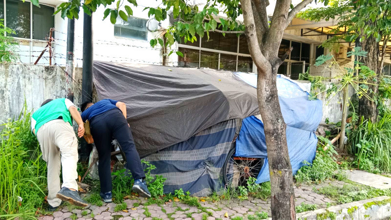 dengan status Tuna Susila sekaligus Orang Dengan Gangguan Jiwa (ODGJ) di seputaran Alun-alun RBA Ki Ronggo pada Jumat