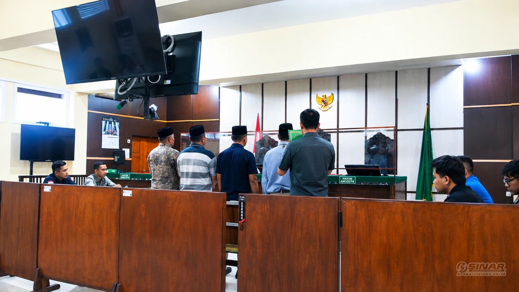 empat saksi